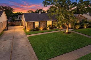 9522 Wellsworth Drive, Houston, TX 77083