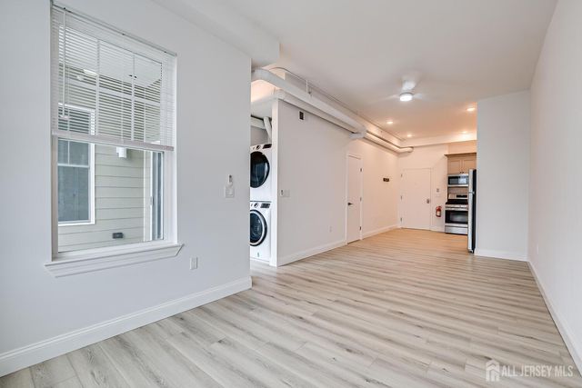 21 Station Place 401, Metuchen, NJ 08840