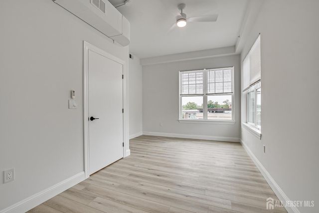 21 Station Place 401, Metuchen, NJ 08840