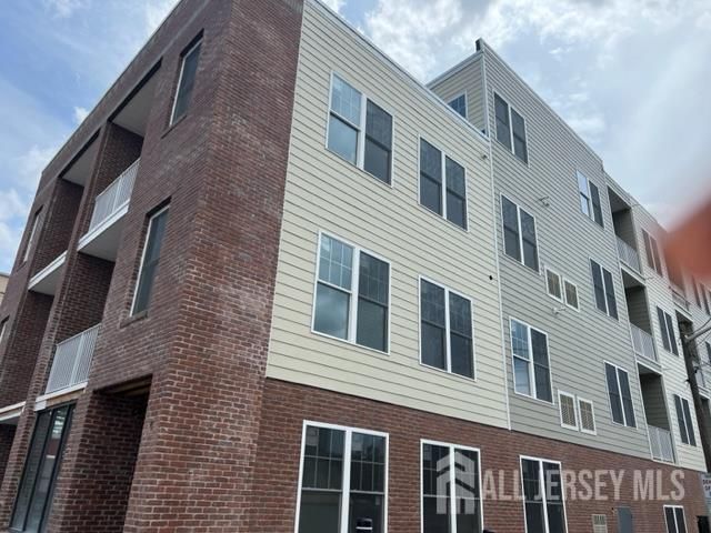 21 Station Place 401, Metuchen, NJ 08840