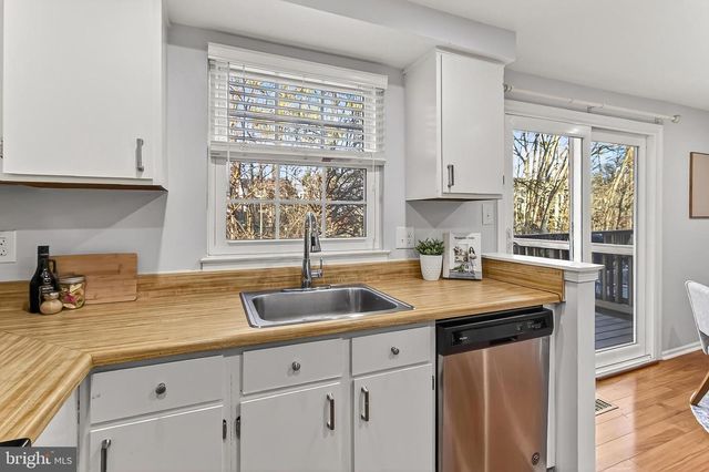 14578 OLDE KENT RD, Centreville, VA 20120