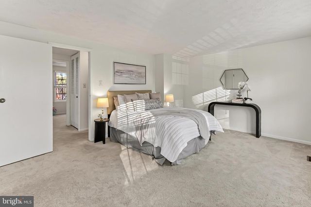 14578 OLDE KENT RD, Centreville, VA 20120