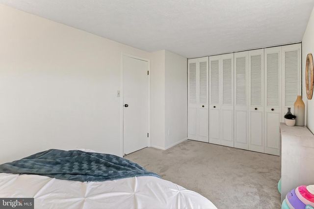 14578 OLDE KENT RD, Centreville, VA 20120