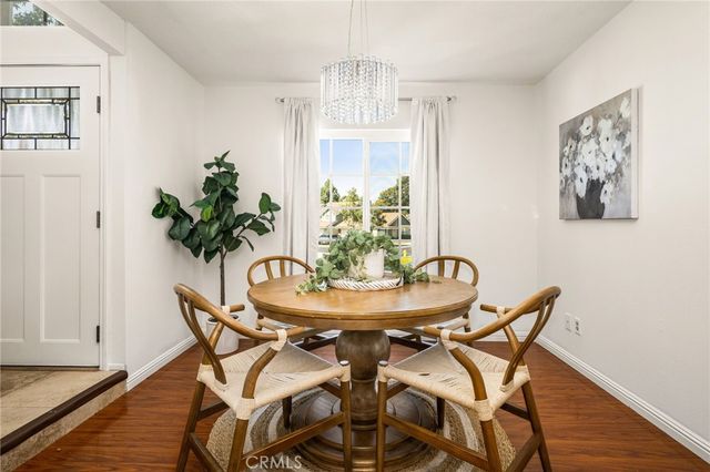 73 Weepingwood 40, Irvine, CA 92614