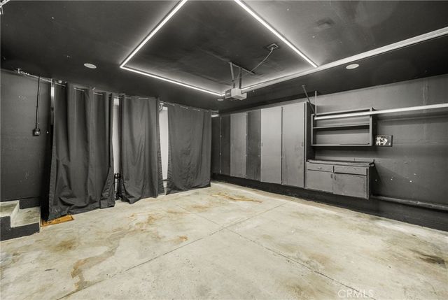 73 Weepingwood 40, Irvine, CA 92614