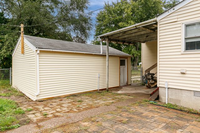 17112 10th Avenue, East Moline, IL 61244