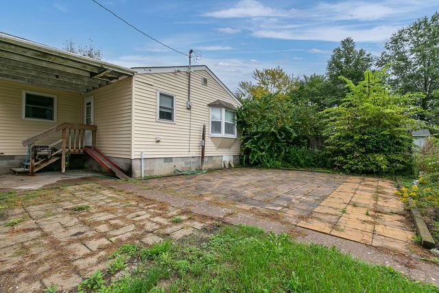 17112 10th Avenue, East Moline, IL 61244