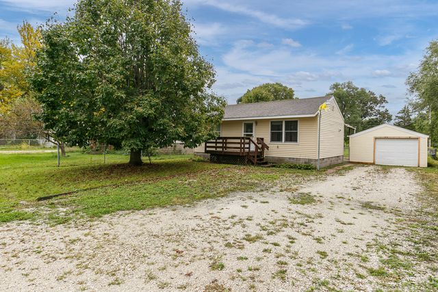 17112 10th Avenue, East Moline, IL 61244