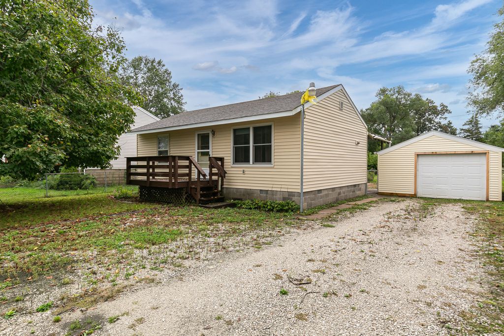 17112 10th Avenue, East Moline, IL 61244