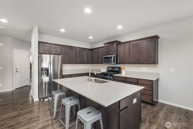 6830 Sweetgum Avenue NE, Lacey, WA 98516