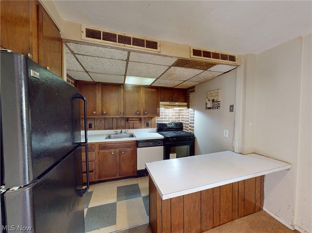 1651 Mentor Avenue 808, Painesville, OH 44077