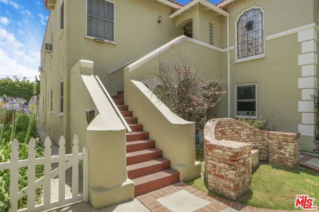 228 S Spalding Drive, Beverly Hills, CA 90212