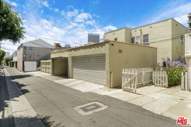 228 S Spalding Drive, Beverly Hills, CA 90212