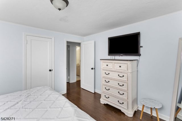 240 Beech Ave, Garwood Boro, NJ 07027