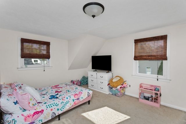 240 Beech Ave, Garwood Boro, NJ 07027