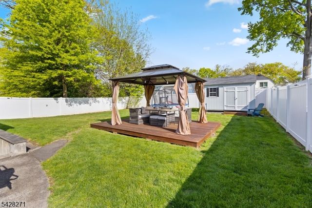 240 Beech Ave, Garwood Boro, NJ 07027