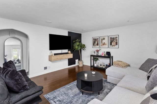 240 Beech Ave, Garwood Boro, NJ 07027