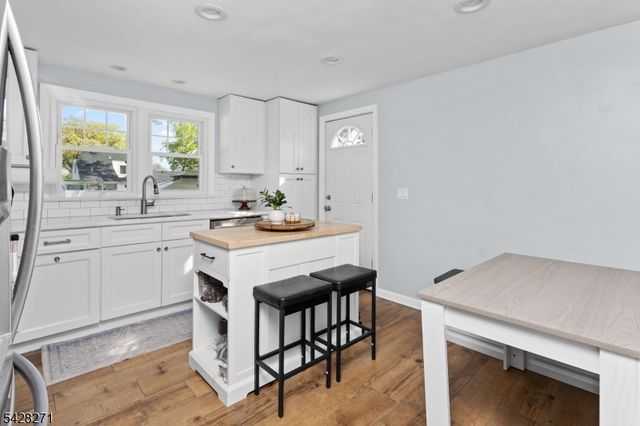 240 Beech Ave, Garwood Boro, NJ 07027