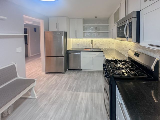 4730 N Kenneth Avenue 2G, Chicago, IL 60630