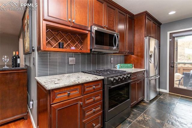 5866 Canyon Reserve Heights, Colorado Springs, CO 80919