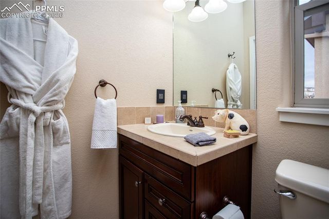 5866 Canyon Reserve Heights, Colorado Springs, CO 80919