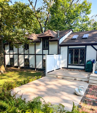14 Hillspoint Road, Westport, CT 06880