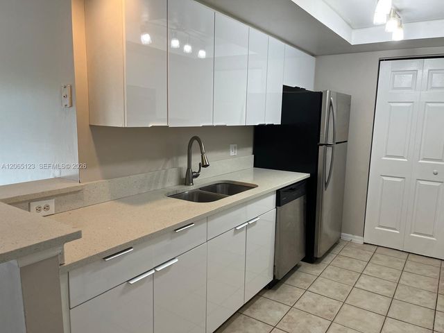 4171 N Haverhill Rd 1013, West Palm Beach, FL 33417