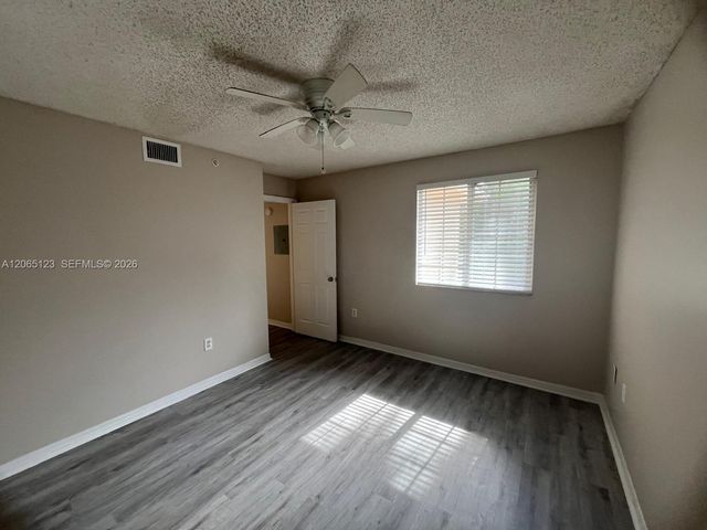4171 N Haverhill Rd 1013, West Palm Beach, FL 33417
