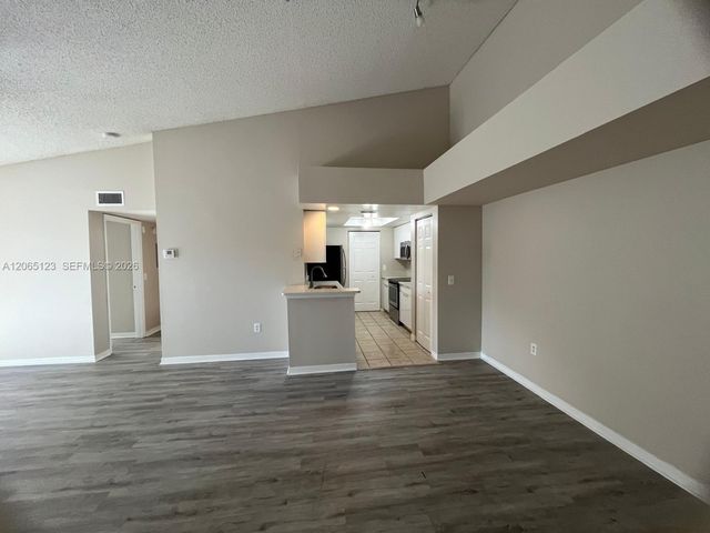 4171 N Haverhill Rd 1013, West Palm Beach, FL 33417