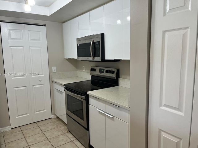 4171 N Haverhill Rd 1013, West Palm Beach, FL 33417