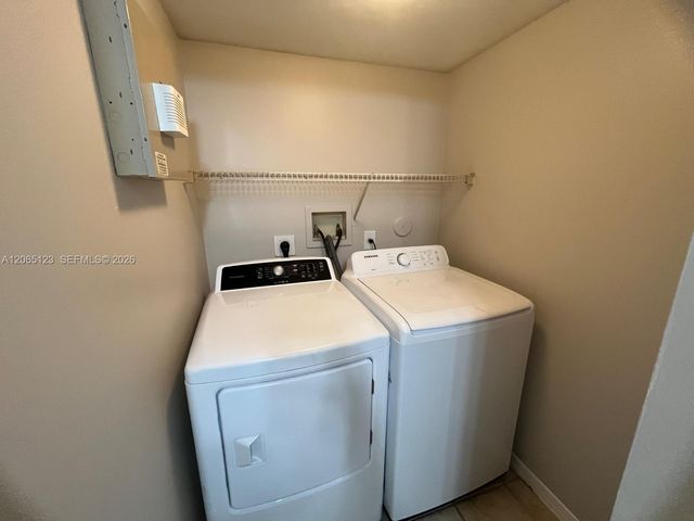 4171 N Haverhill Rd 1013, West Palm Beach, FL 33417