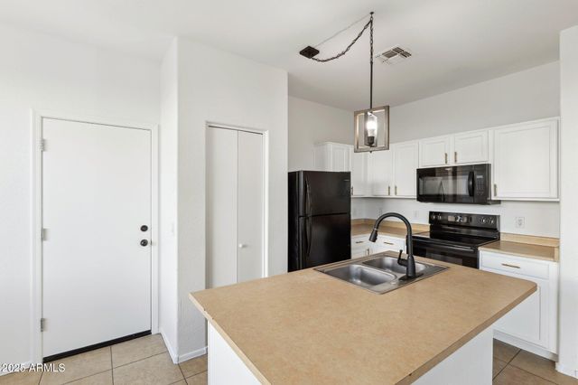 4913 S 15TH Place, Phoenix, AZ 85040