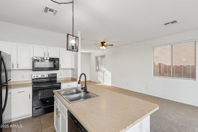 4913 S 15TH Place, Phoenix, AZ 85040