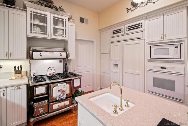 24665 Rancho Santa Teresa Dr, Ramona, CA 92065