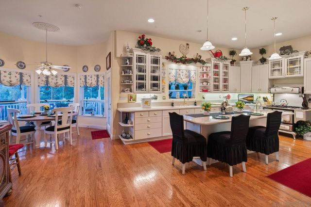 24665 Rancho Santa Teresa Dr, Ramona, CA 92065