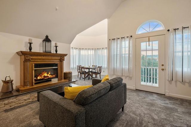 24665 Rancho Santa Teresa Dr, Ramona, CA 92065