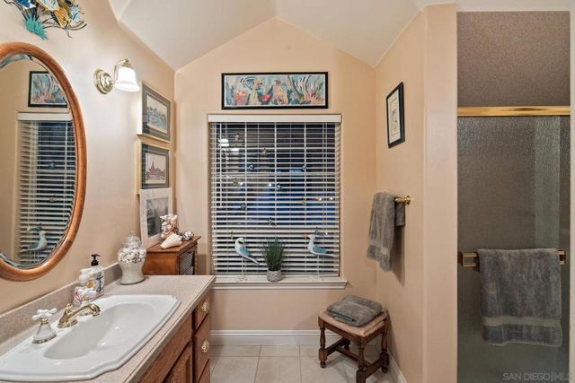 24665 Rancho Santa Teresa Dr, Ramona, CA 92065