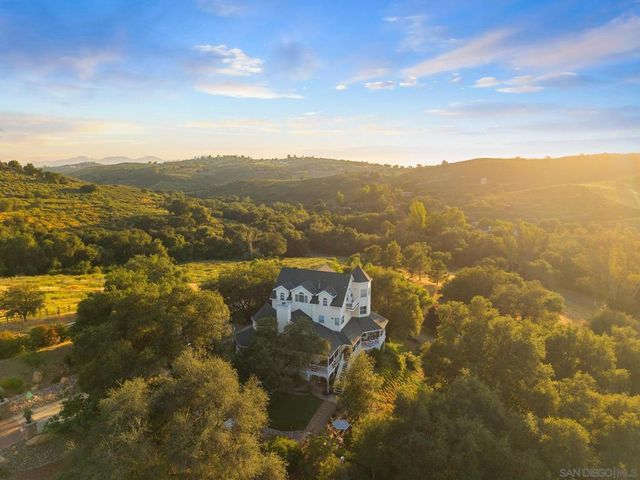 24665 Rancho Santa Teresa Dr, Ramona, CA 92065