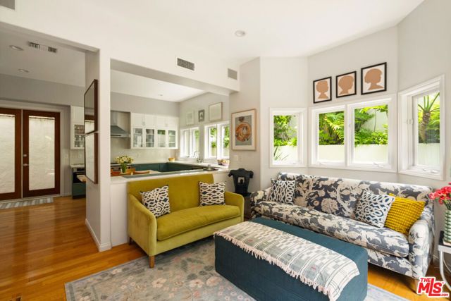 454 Sycamore Road, Santa Monica, CA 90402