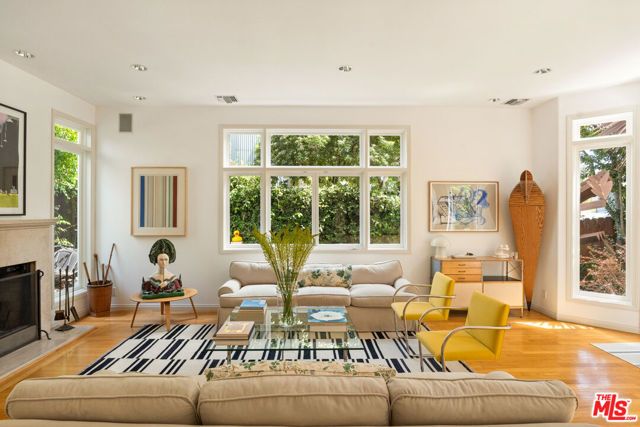 454 Sycamore Road, Santa Monica, CA 90402