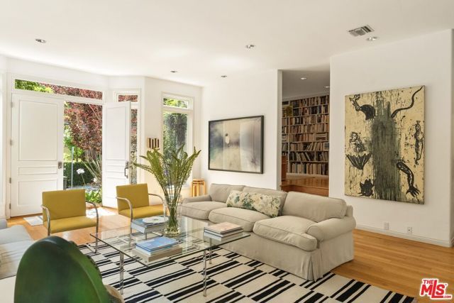 454 Sycamore Road, Santa Monica, CA 90402