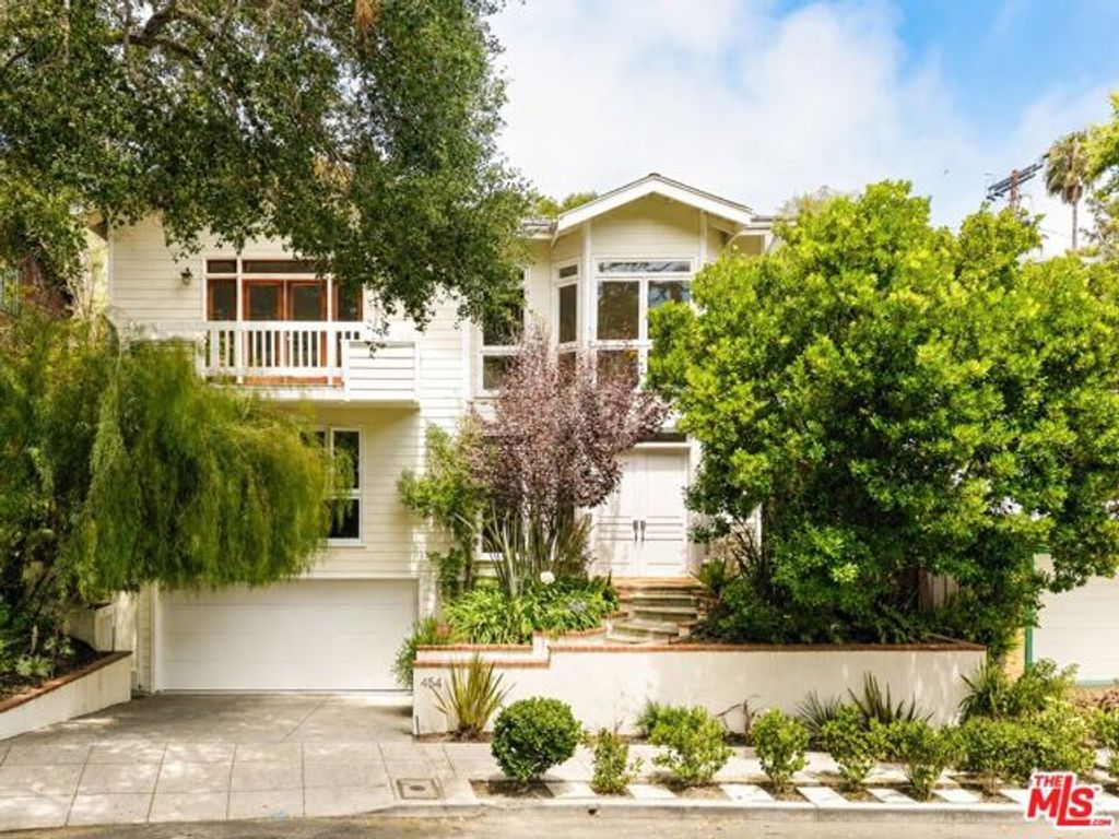 454 Sycamore Road, Santa Monica, CA 90402