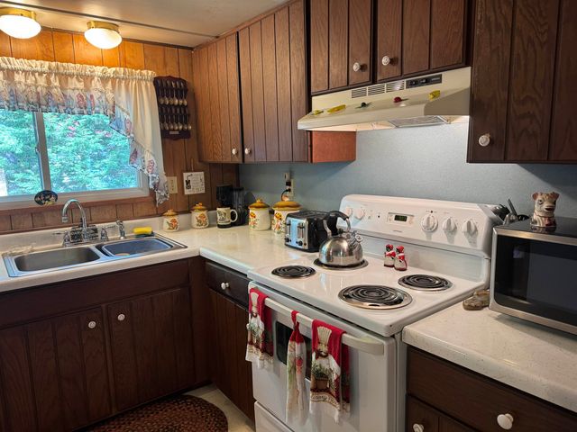 40 Murphy Lane, Tamworth, NH 03886