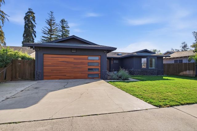 680 Sherri Way, Turlock, CA 95382