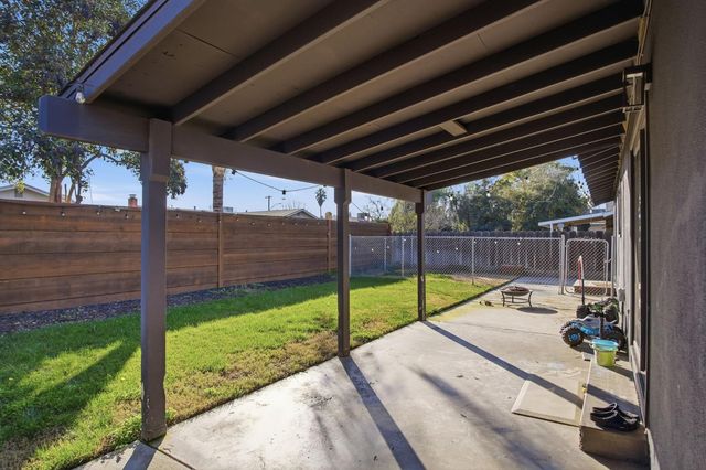 680 Sherri Way, Turlock, CA 95382