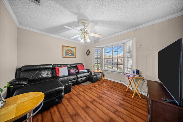 736 Whitewing Drive, Mesquite, TX 75150