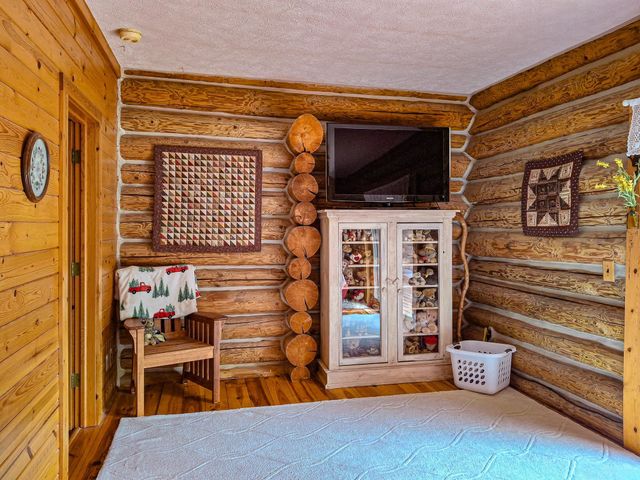 24486 6th Avenue, Gobles, MI 49055