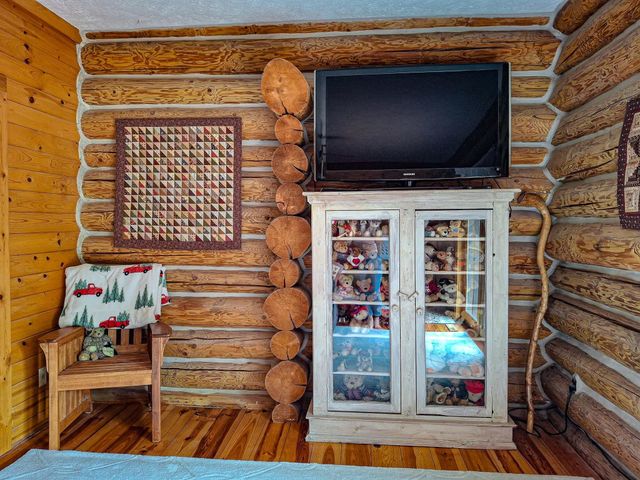 24486 6th Avenue, Gobles, MI 49055