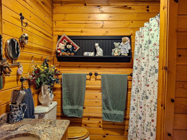 24486 6th Avenue, Gobles, MI 49055