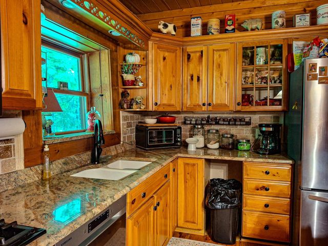 24486 6th Avenue, Gobles, MI 49055